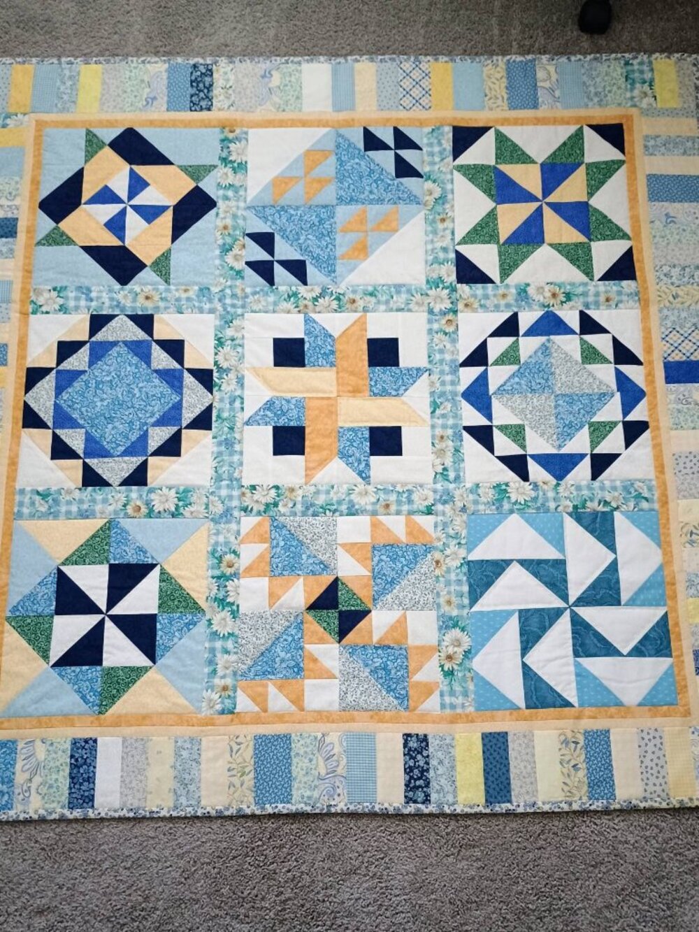 💙💛💚EEUC HANDMADE QUILT BLUE YELLOW GREEN WALLHANGING / BABY / BED RUNNER